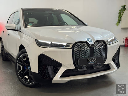 BMW iX 40 x-Drive M-Sport Package Mineralweiss Soft Close BMW