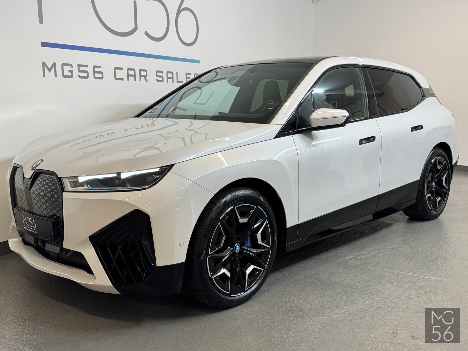 BMW iX 50 M-Sport Package x-Drive BMW