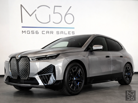 BMW iX 50 M-Sport x-Drive Oxid-Grau II Metallic Sky Lounge B&W BMW