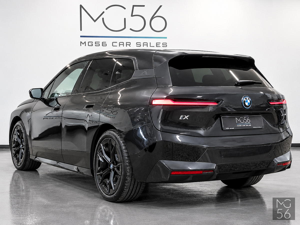 BMW iX xDrive40 I20 240kW Sky Lounge Sophisto Grey Brilliant Metallic - BMW