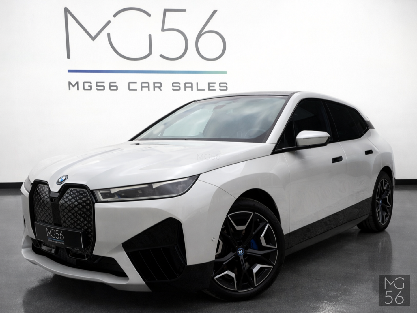 BMW iX xDrive40 Sky Lounge Laserlight High Spec - BMW