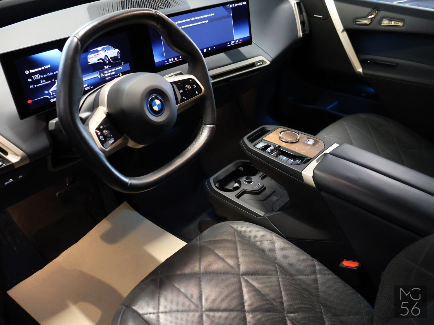 BMW iX xDrive40 Sky Lounge Laserlight High Spec - BMW