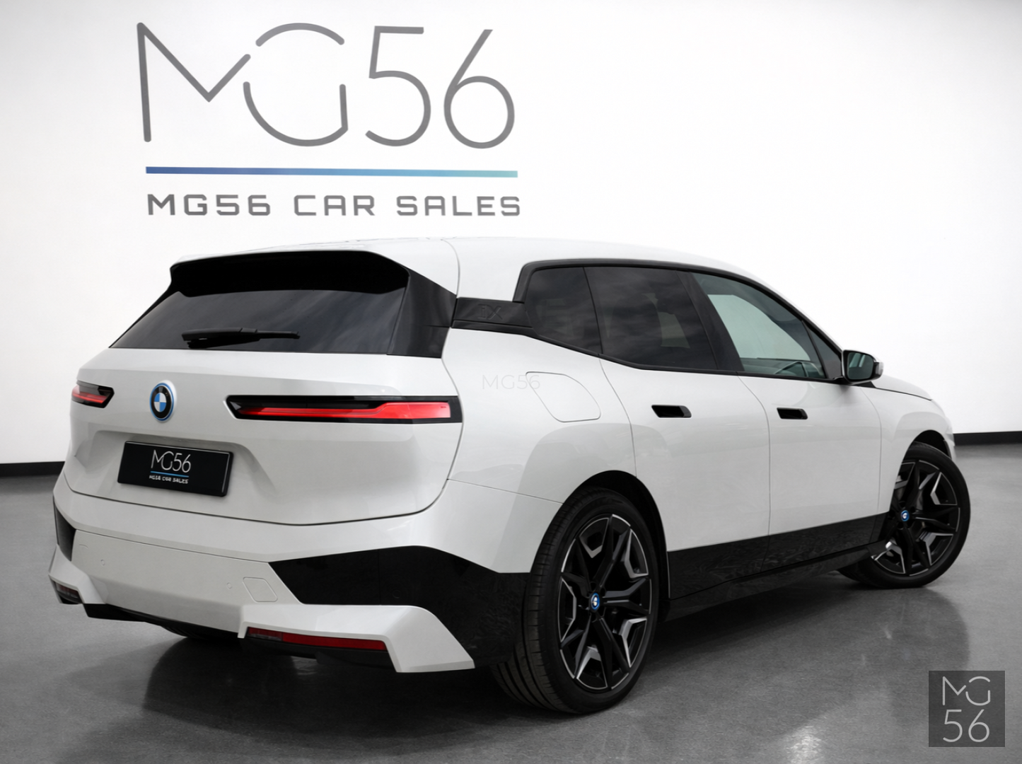 BMW iX xDrive40 Sky Lounge Laserlight High Spec - BMW