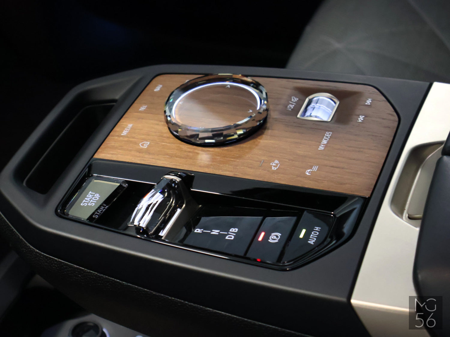 BMW iX xDrive40 Sky Lounge Laserlight High Spec - BMW