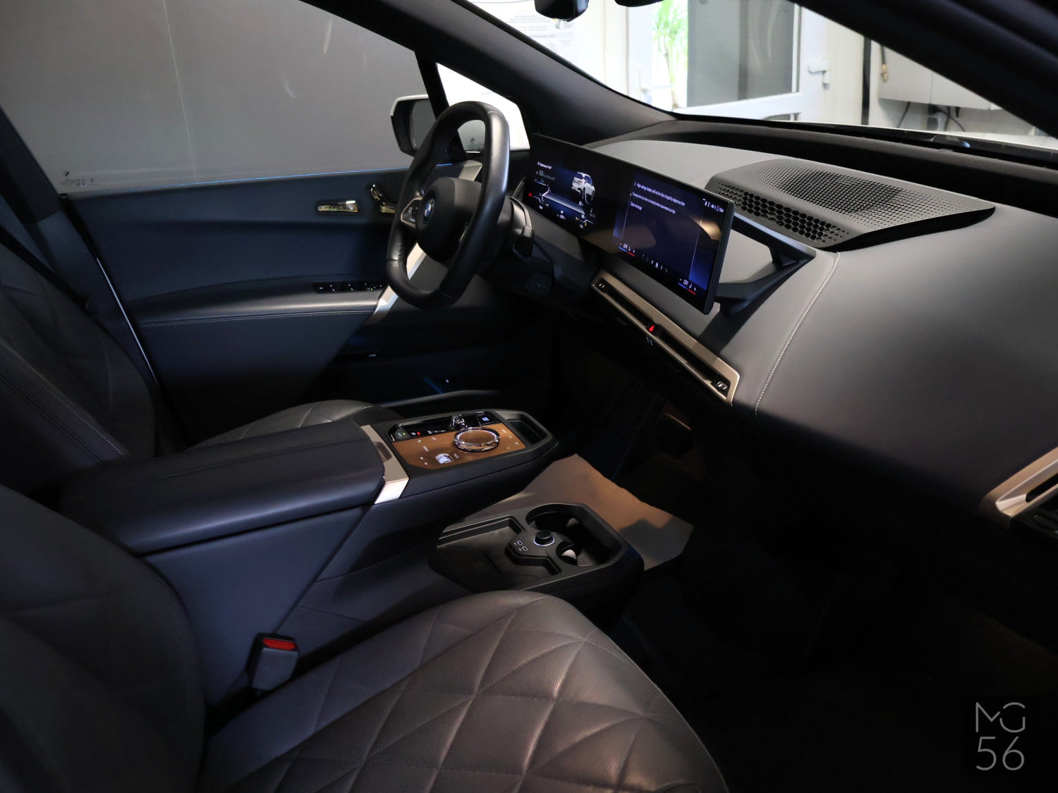 BMW iX xDrive40 Sky Lounge Laserlight High Spec - BMW