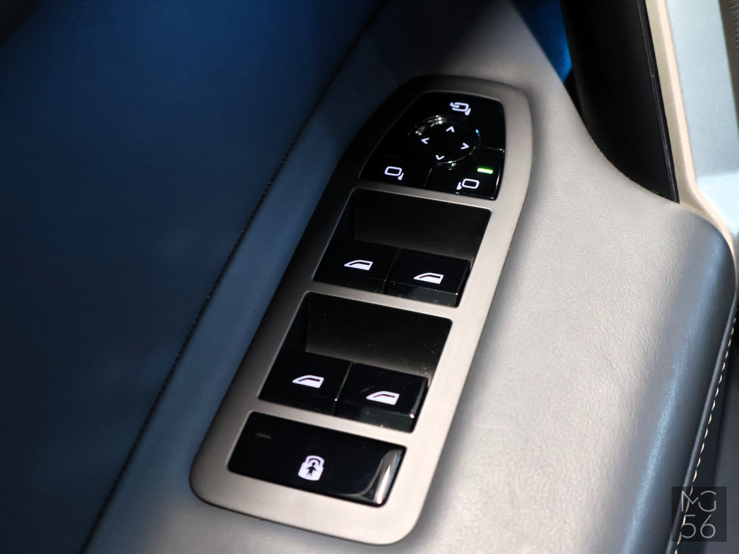 BMW iX xDrive40 Sky Lounge Laserlight High Spec - BMW