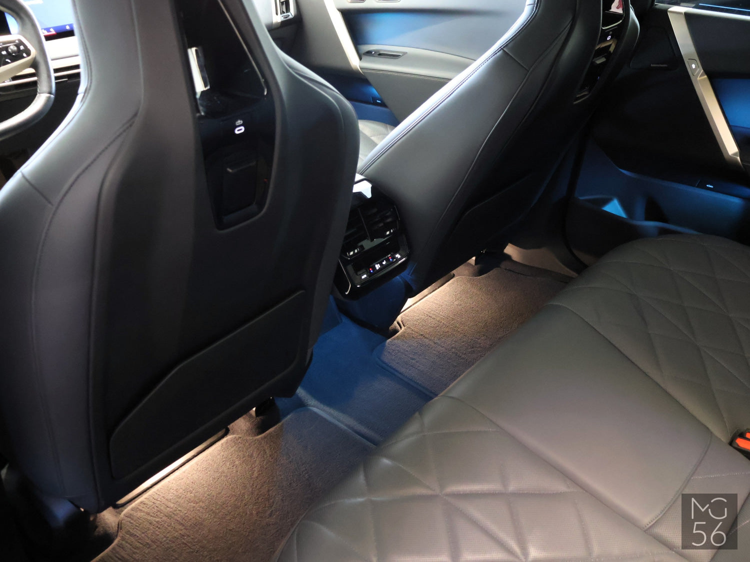 BMW iX xDrive40 Sky Lounge Laserlight High Spec - BMW