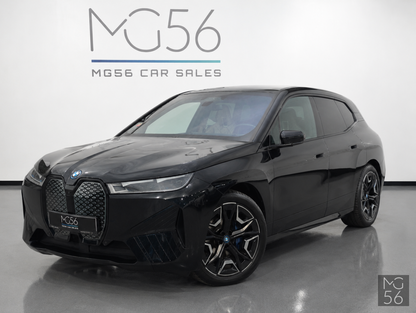 BMW iX xDrive40 Sport Package Sky Lounge Soft-Close Black Sapphire Metallic - BMW