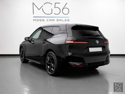 BMW iX xDrive40 Sport Package Sky Lounge Soft-Close Black Sapphire Metallic - BMW