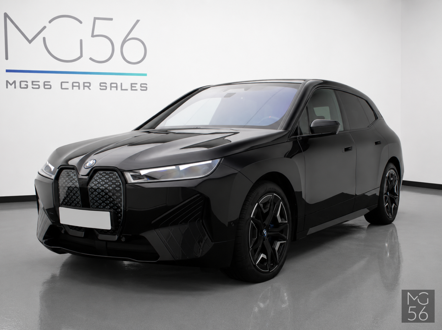BMW iX xDrive40 Sport Package Sky Lounge Soft-Close Black Sapphire Metallic - BMW