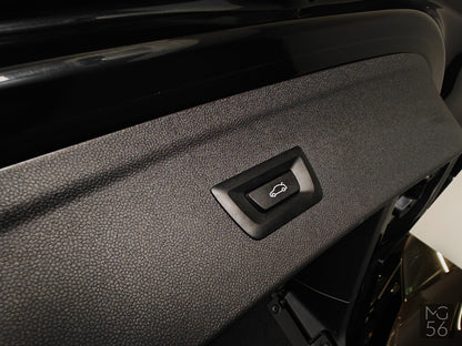 BMW iX xDrive40 Sport Package Sky Lounge Soft-Close Black Sapphire Metallic - BMW