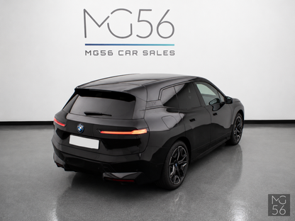 BMW iX xDrive40 Sport Package Sky Lounge Soft-Close Black Sapphire Metallic - BMW