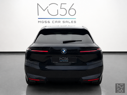 BMW iX xDrive40 Sport Package Sky Lounge Soft-Close Black Sapphire Metallic - BMW