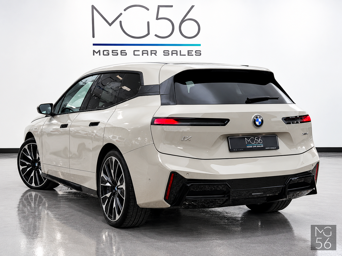 BMW iX xDrive45 I20 Individual M Sport Pro Sky Lounge Dune Grey Metallic - BMW