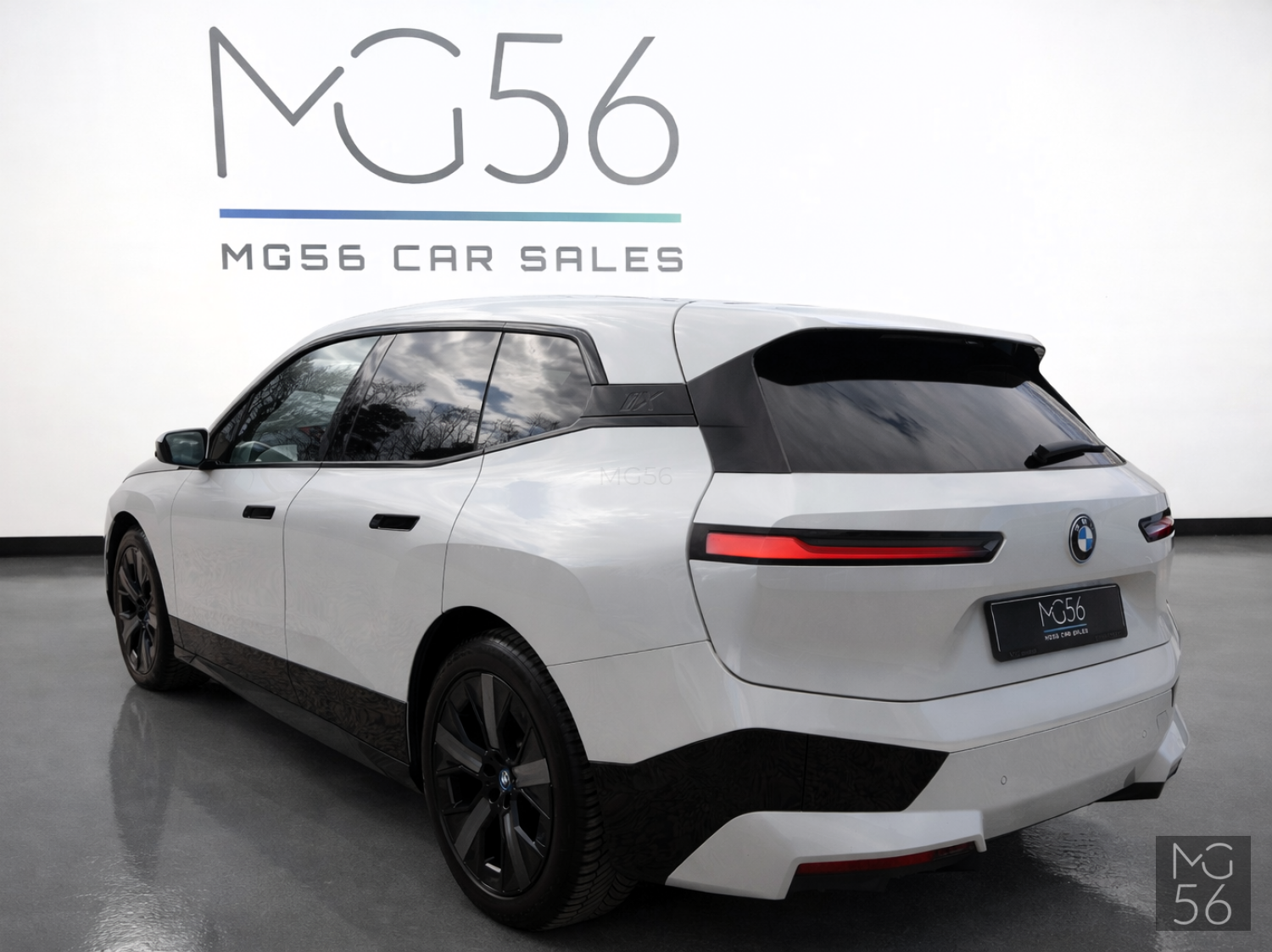 BMW iX xDrive50 Luxury Electric Flagship Bowers & Wilkins Air Suspension - BMW