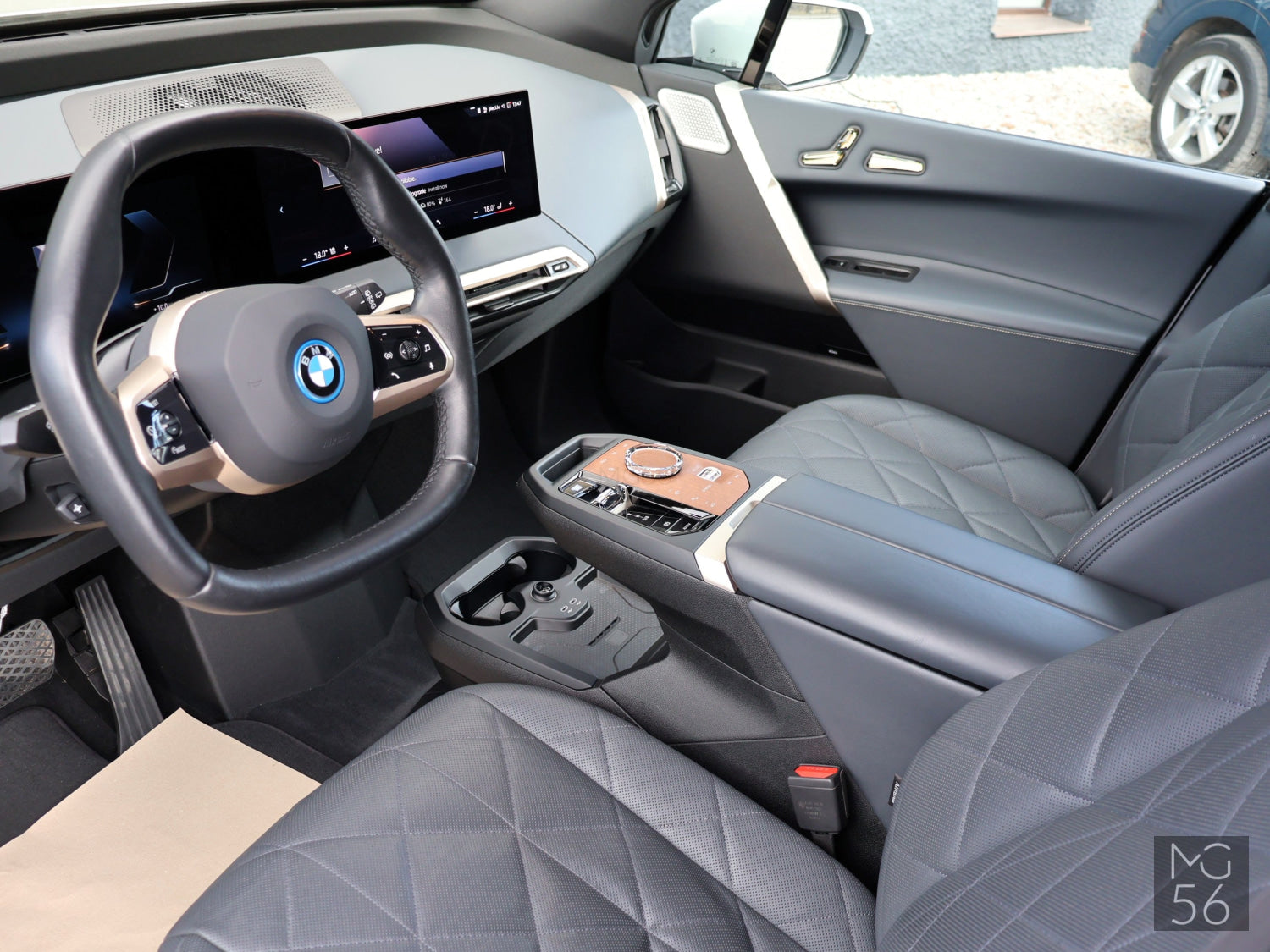 BMW iX xDrive50 Luxury Electric Flagship Bowers & Wilkins Air Suspension - BMW