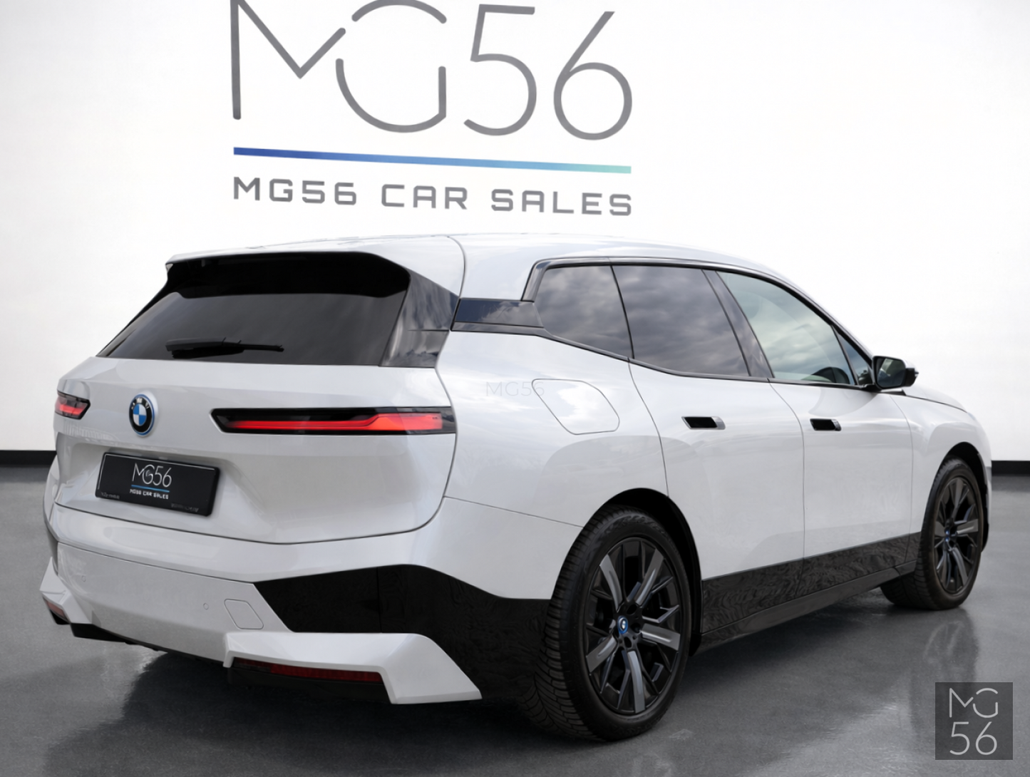 BMW iX xDrive50 Luxury Electric Flagship Bowers & Wilkins Air Suspension - BMW