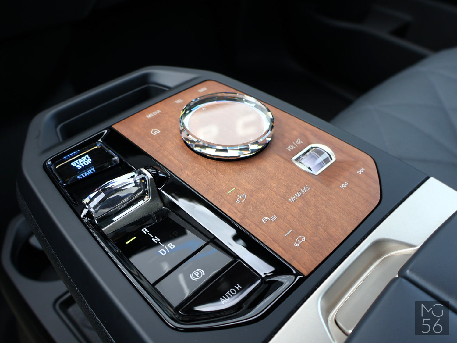 BMW iX xDrive50 Luxury Electric Flagship Bowers & Wilkins Air Suspension - BMW