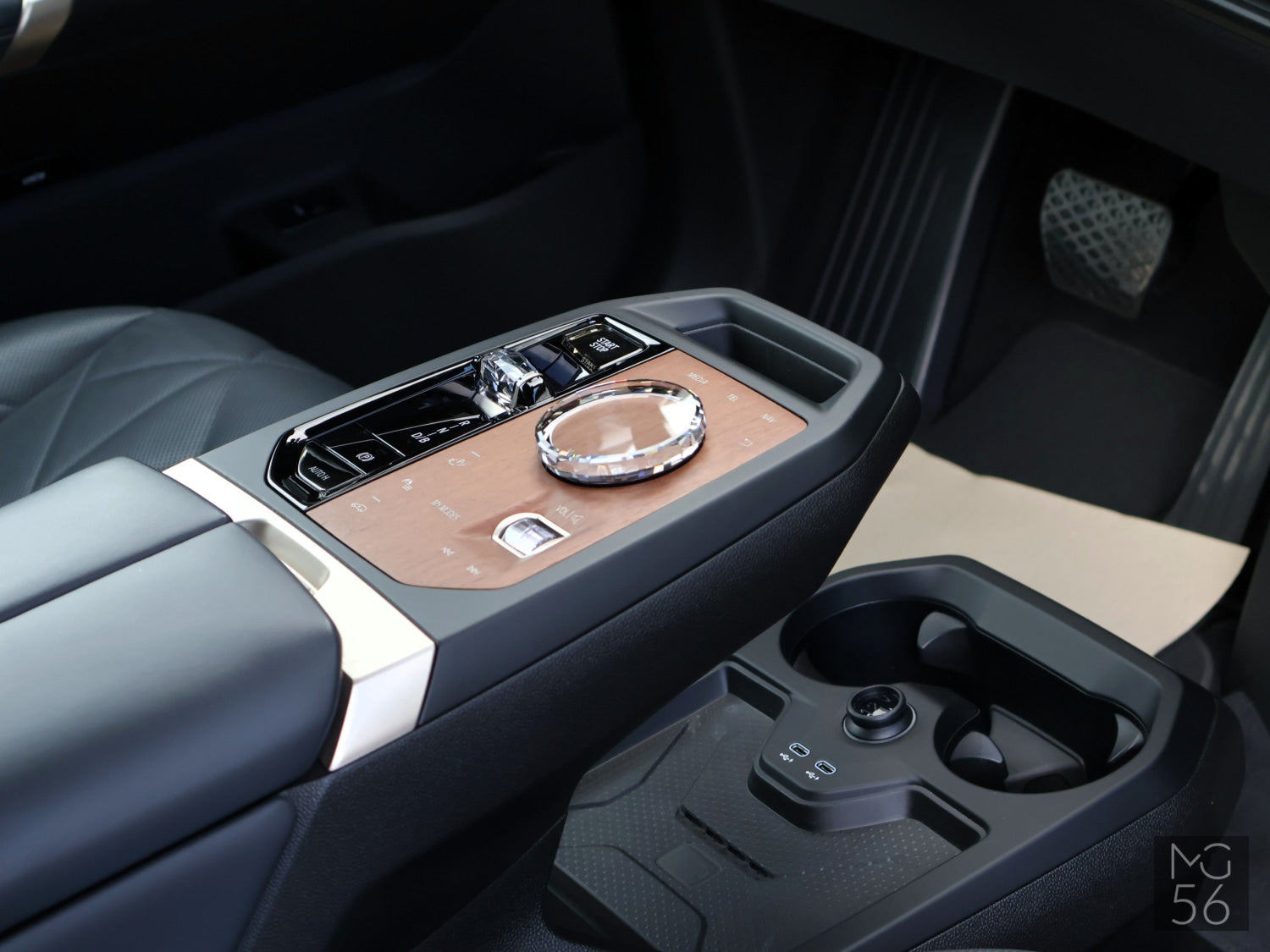 BMW iX xDrive50 Luxury Electric Flagship Bowers & Wilkins Air Suspension - BMW