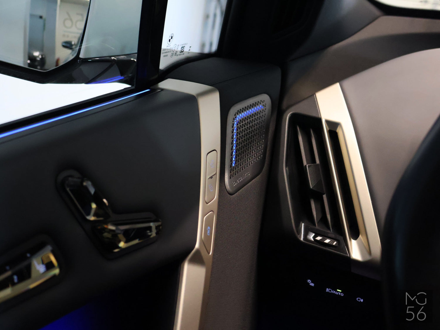BMW iX xDrive50 Luxury Electric Flagship Bowers & Wilkins Air Suspension - BMW