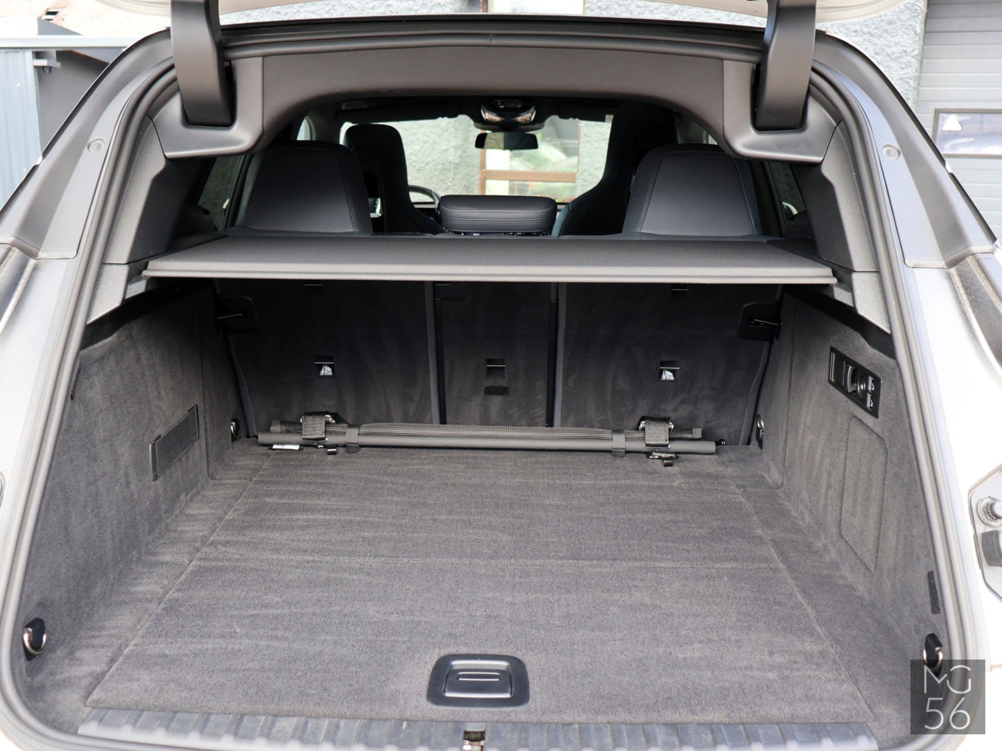 BMW iX xDrive50 Luxury Electric Flagship Bowers & Wilkins Air Suspension - BMW