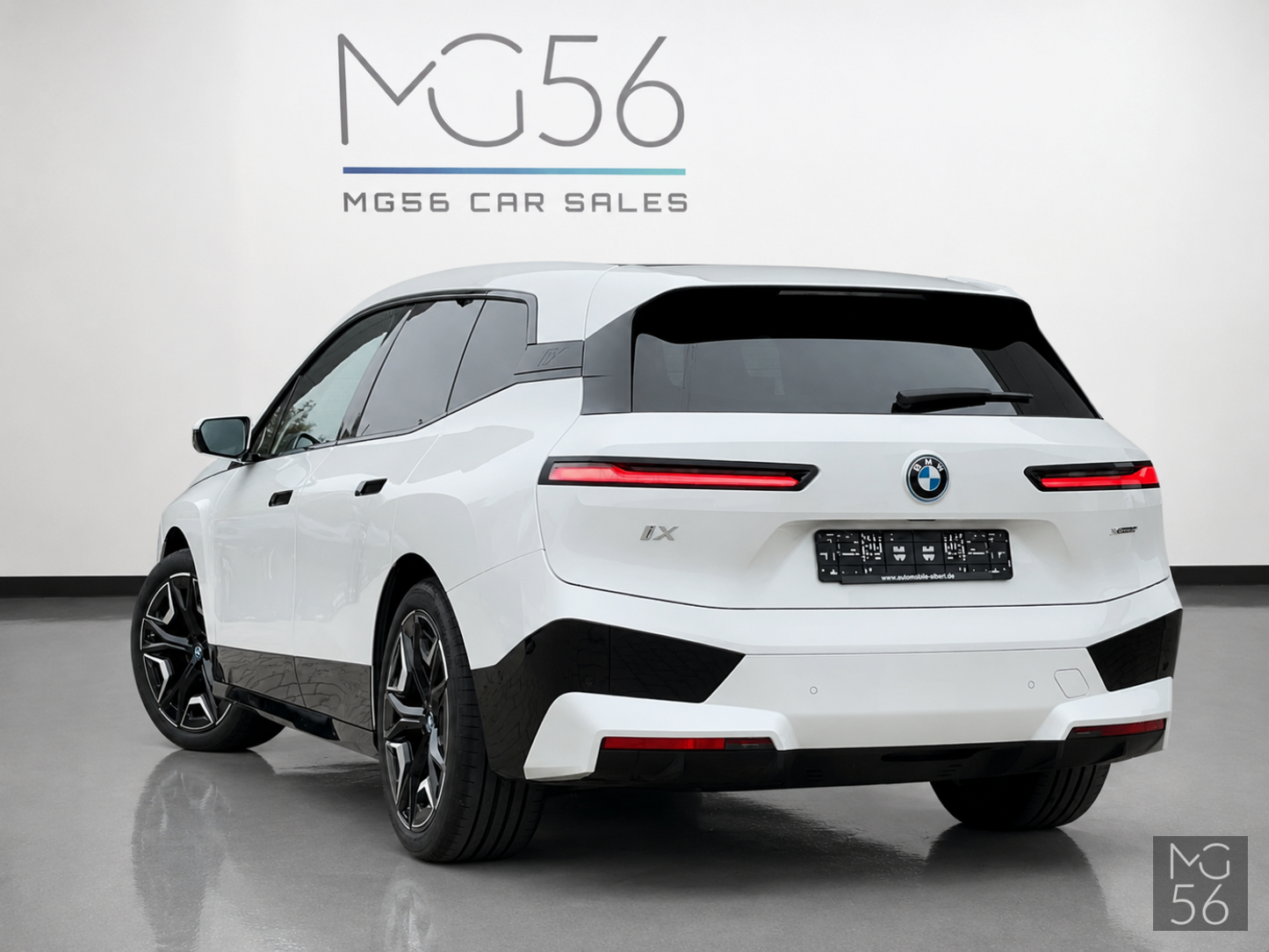 BMW iX xDrive50 Sport Package Full Options Mineral-weiss Metallic - BMW