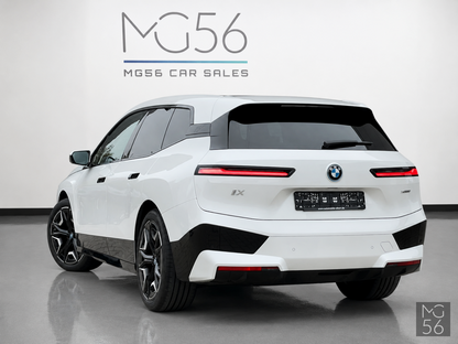 BMW iX xDrive50 Sport Package Full Options Mineral-weiss Metallic - BMW
