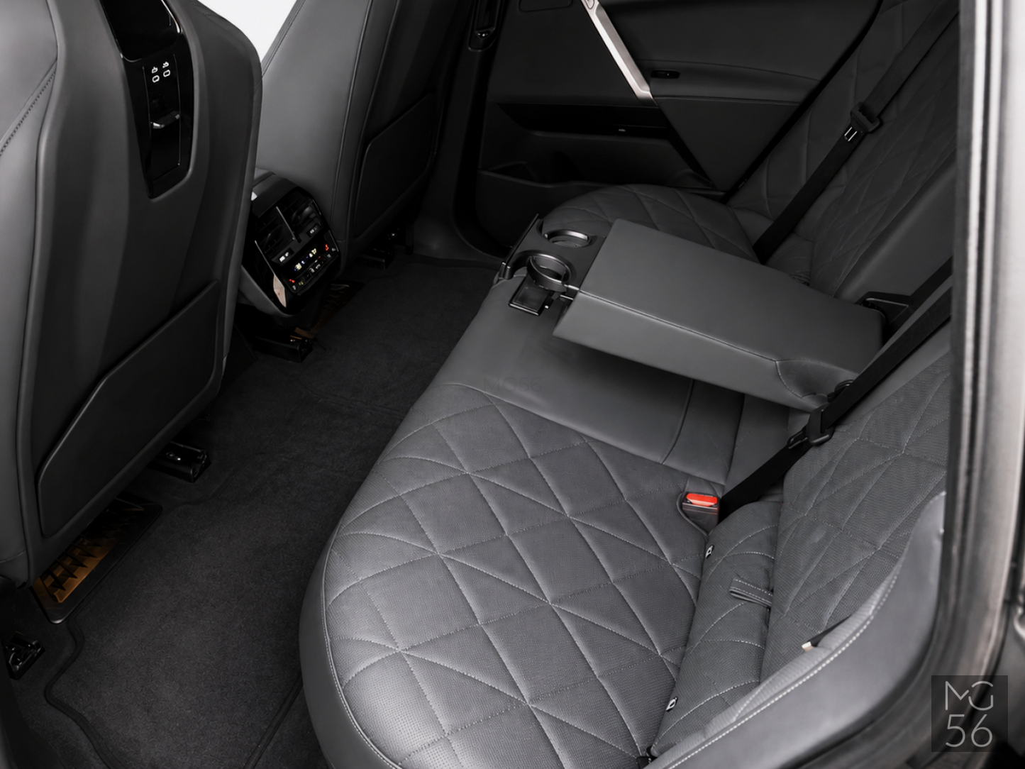 BMW iX xDrive50 Sport Package Soft-Close Laser Sky Lounge Sophisto Grey Brilliant Metallic - BMW