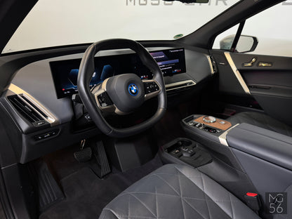 BMW iX40 x-Drive M-Sport Package Mineralweiss BMW