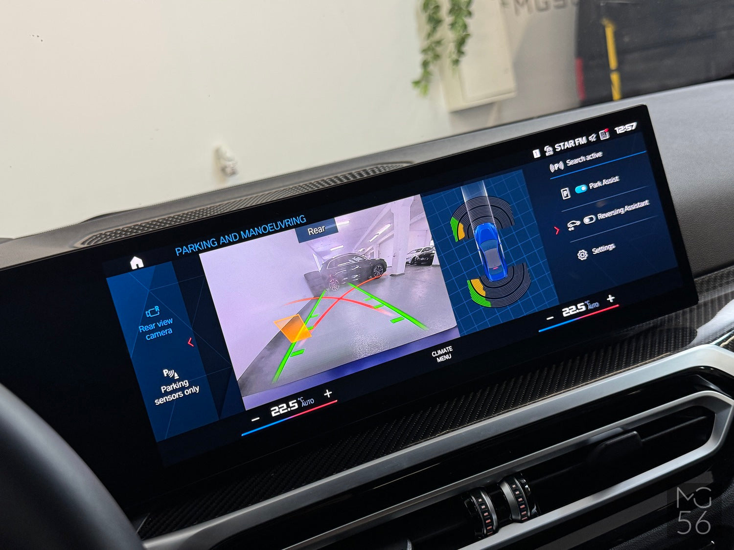 BMW M2 Coupe Individual Frozen Portimao Blau Metallic BMW