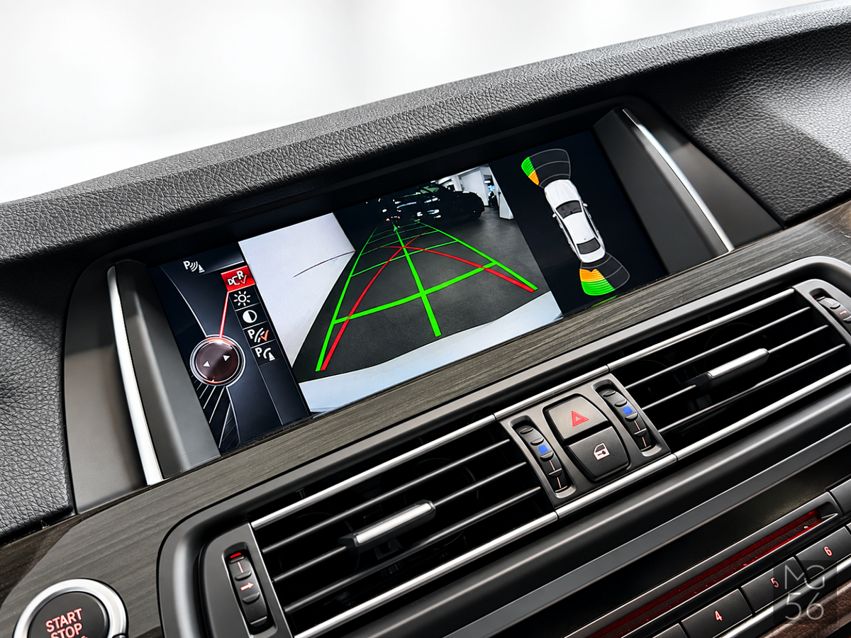 BMW M550 x-Drive Facelift Glacier Silver Metallic - BMW