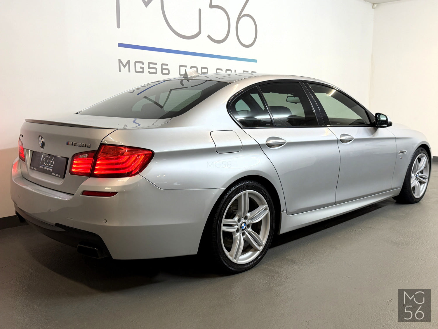 BMW M550 x-Drive Facelift Glacier Silver Metallic BMW