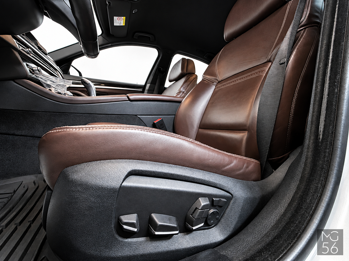 BMW M550 x-Drive Facelift Glacier Silver Metallic - BMW