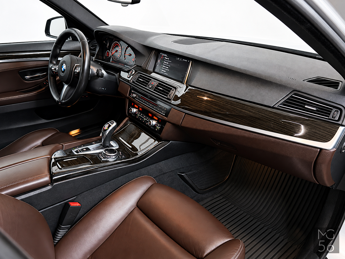 BMW M550 x-Drive Facelift Glacier Silver Metallic - BMW