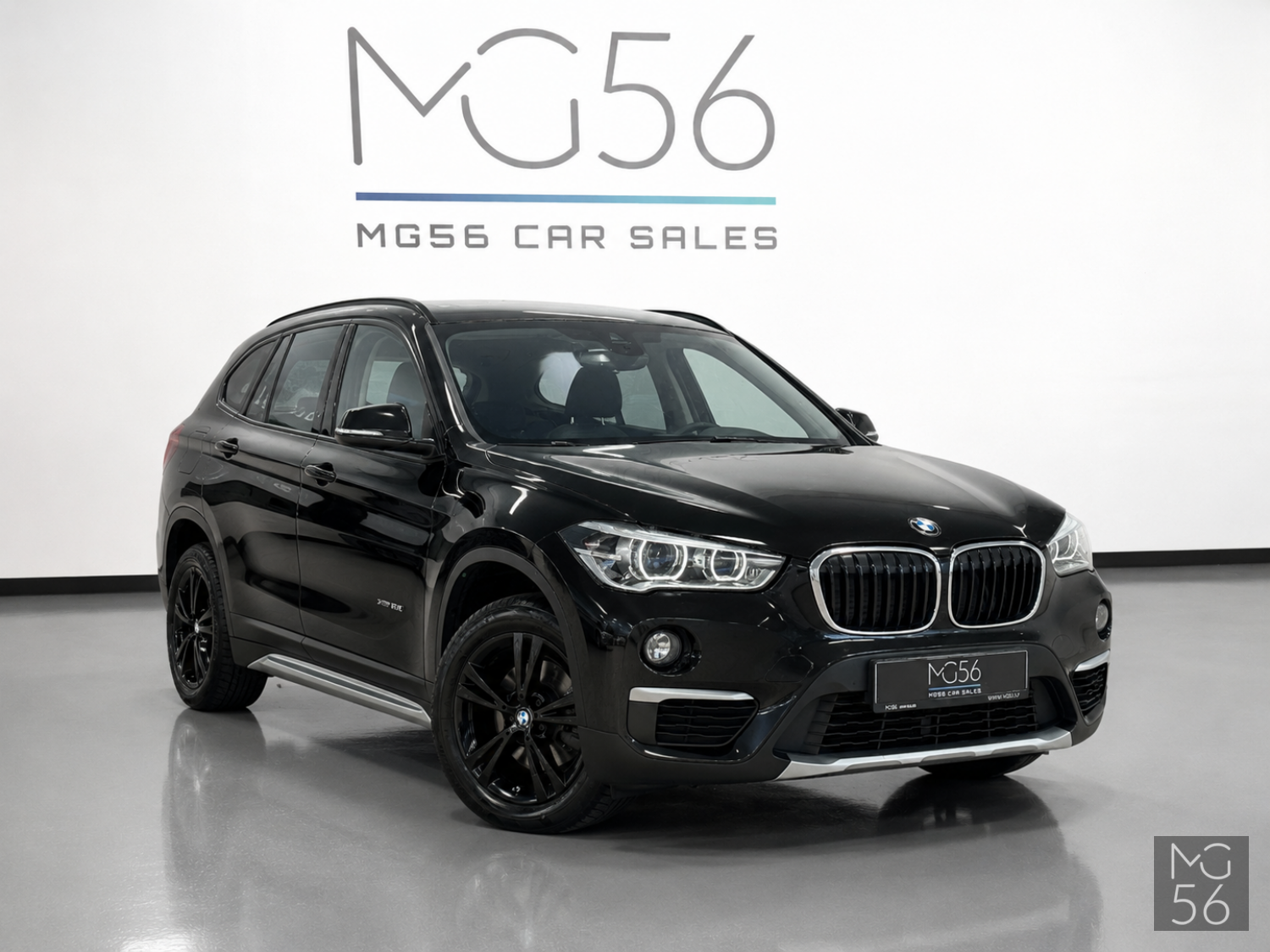 BMW X1 xDrive18d X Line Black Sapphire Metallic - BMW