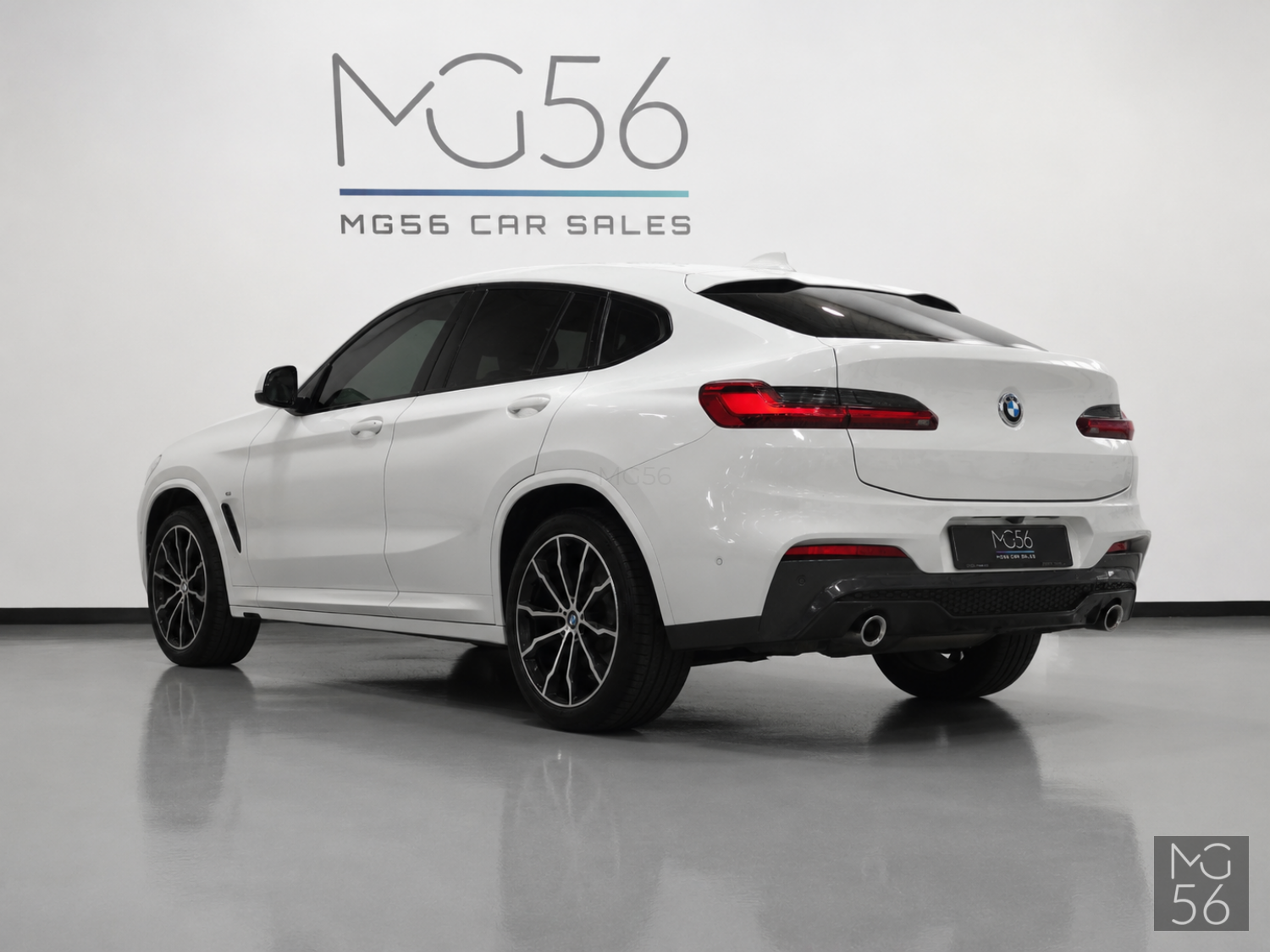 BMW X4 xDrive20d G02 M Sport Alpinweiss 3 - BMW