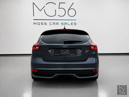Ford Focus ST 2.0 EcoBoost Recaro Manual Stealth - Ford