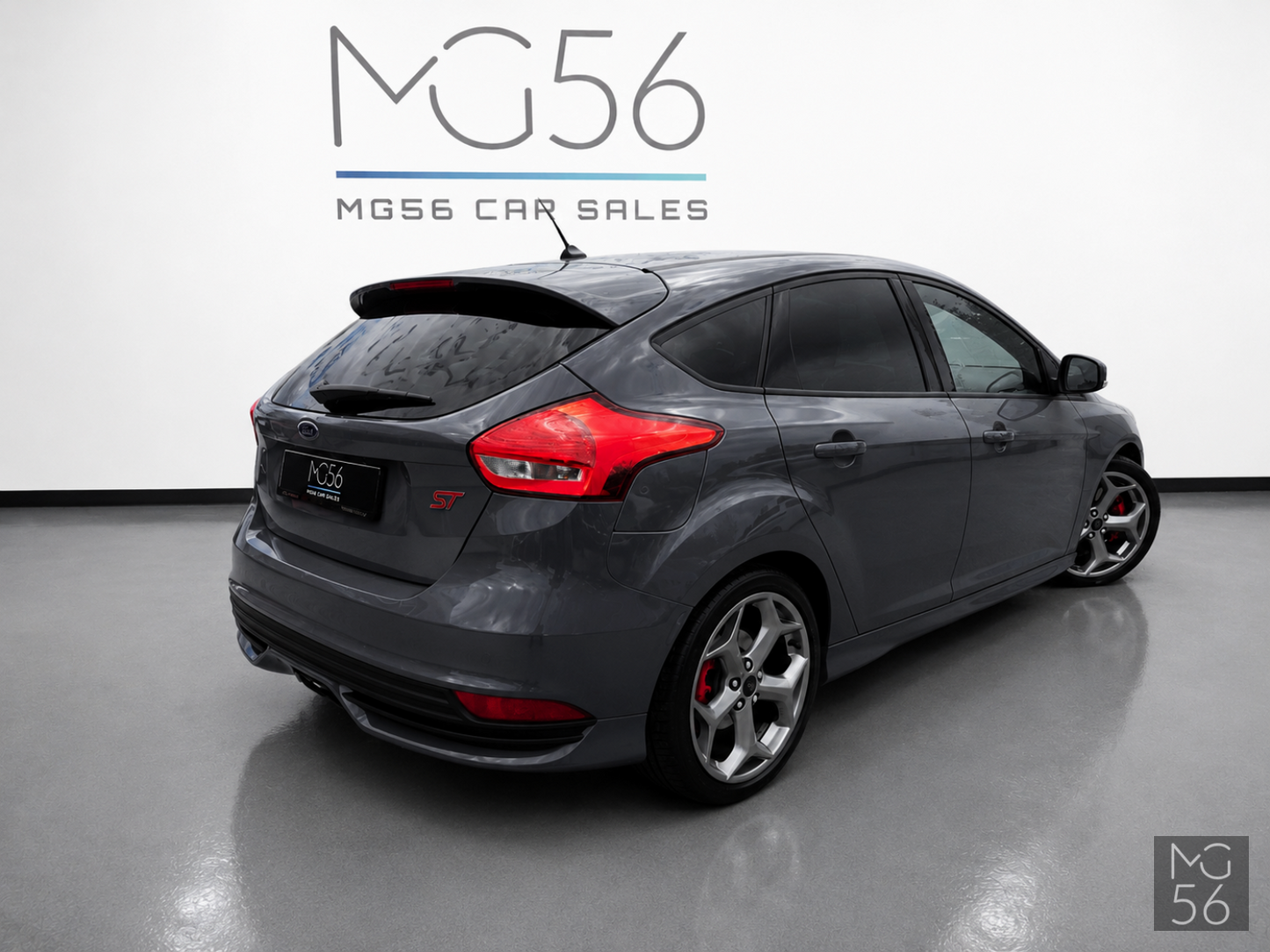 Ford Focus ST 2.0 EcoBoost Recaro Manual Stealth - Ford