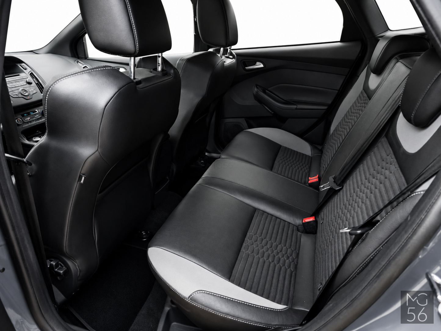 Ford Focus ST 2.0 EcoBoost Recaro Manual Stealth - Ford