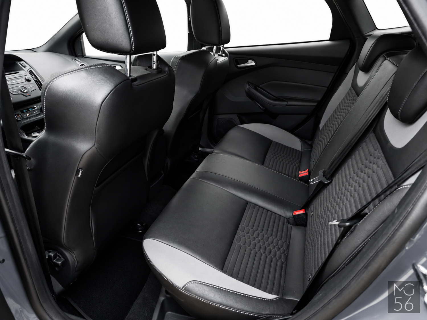 Ford Focus ST 2.0 EcoBoost Recaro Manual Stealth - Ford