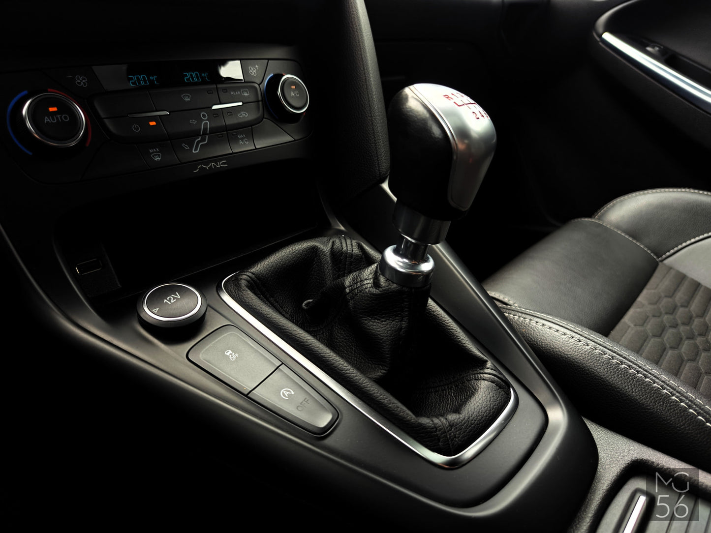 Ford Focus ST 2.0 EcoBoost Recaro Manual Stealth - Ford