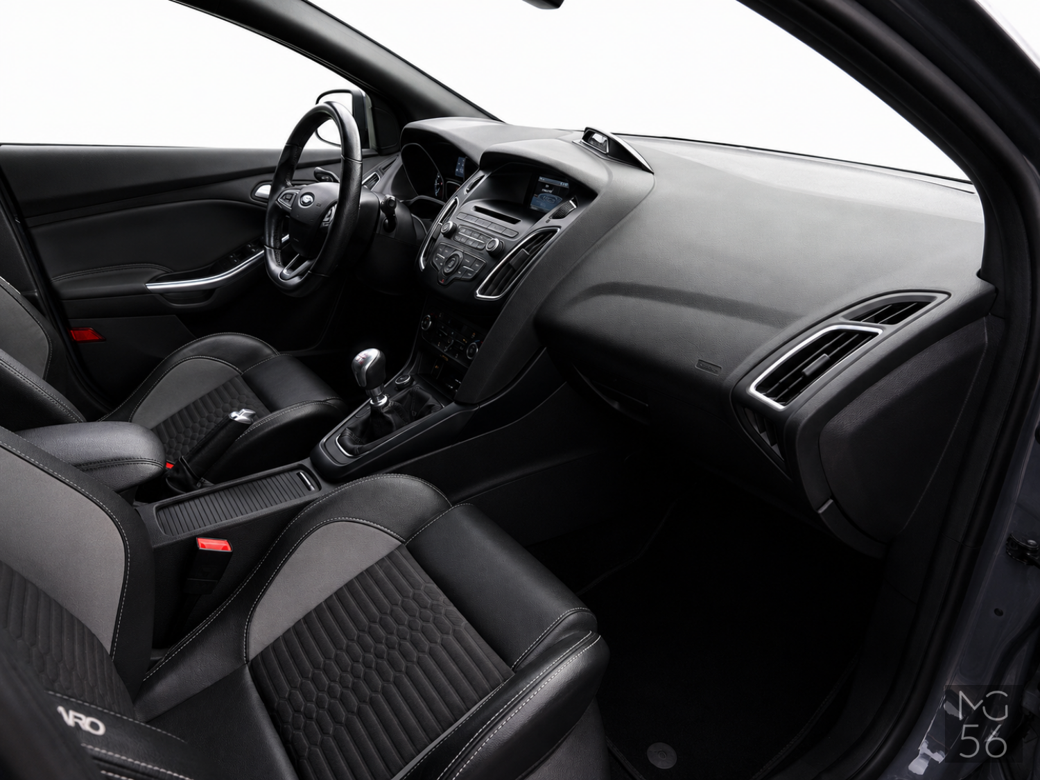 Ford Focus ST 2.0 EcoBoost Recaro Manual Stealth - Ford