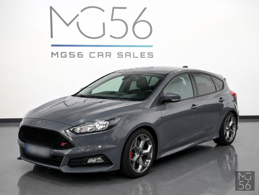 Ford Focus ST 2.0 EcoBoost Recaro Manual Stealth - Ford