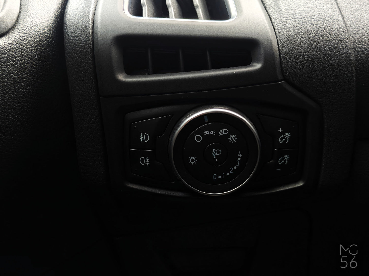 Ford Focus ST 2.0 EcoBoost Recaro Manual Stealth - Ford
