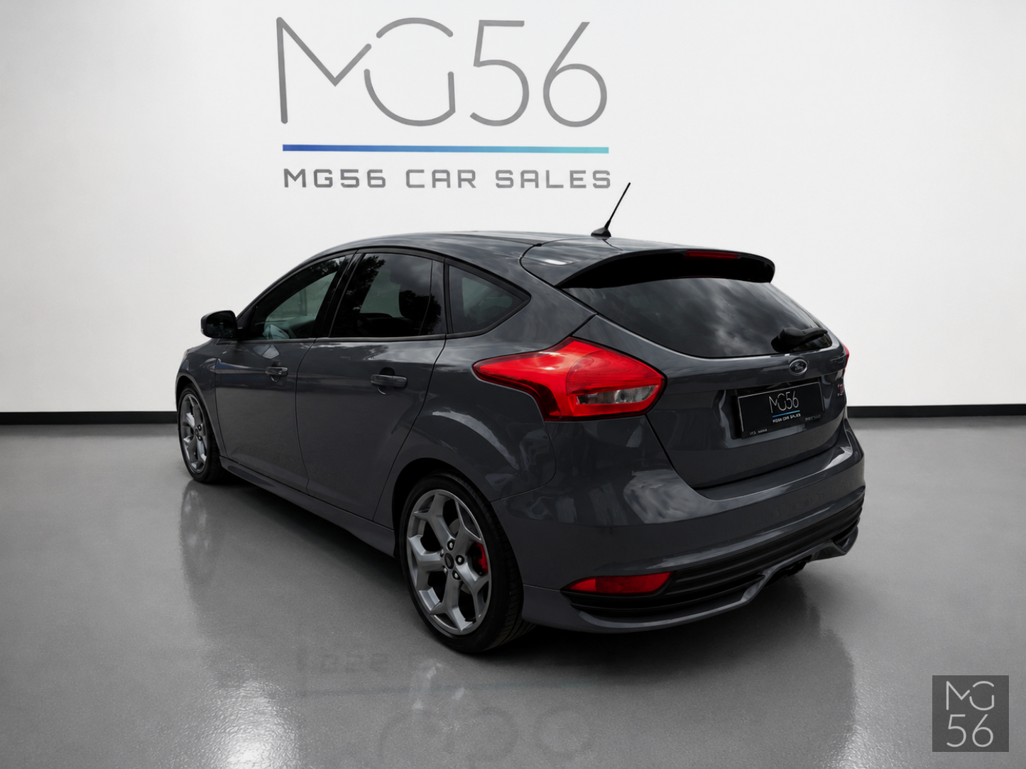 Ford Focus ST 2.0 EcoBoost Recaro Manual Stealth - Ford