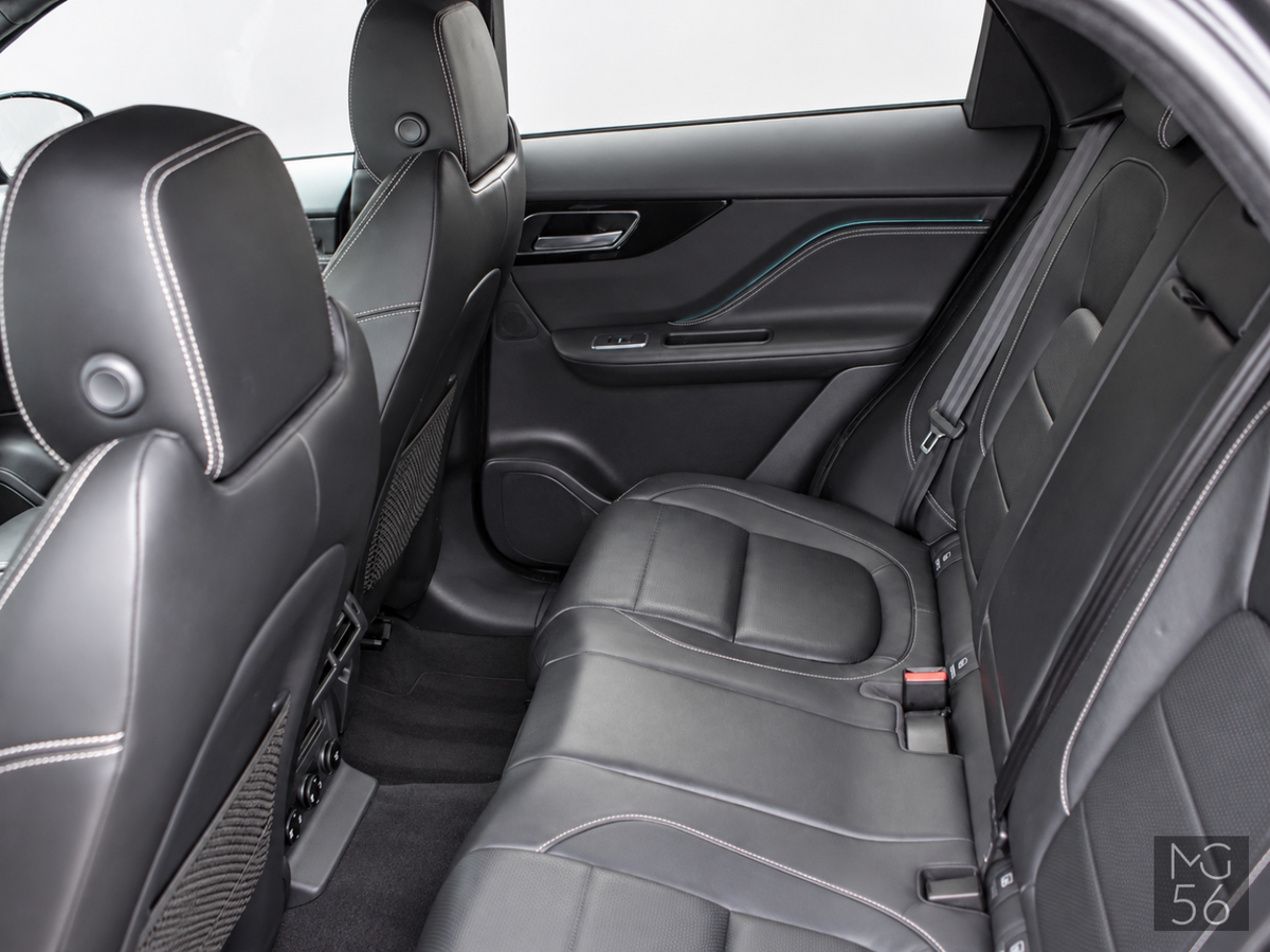 Jaguar F-PACE 25t AWD R-Sport Ebony Black - Jaguar