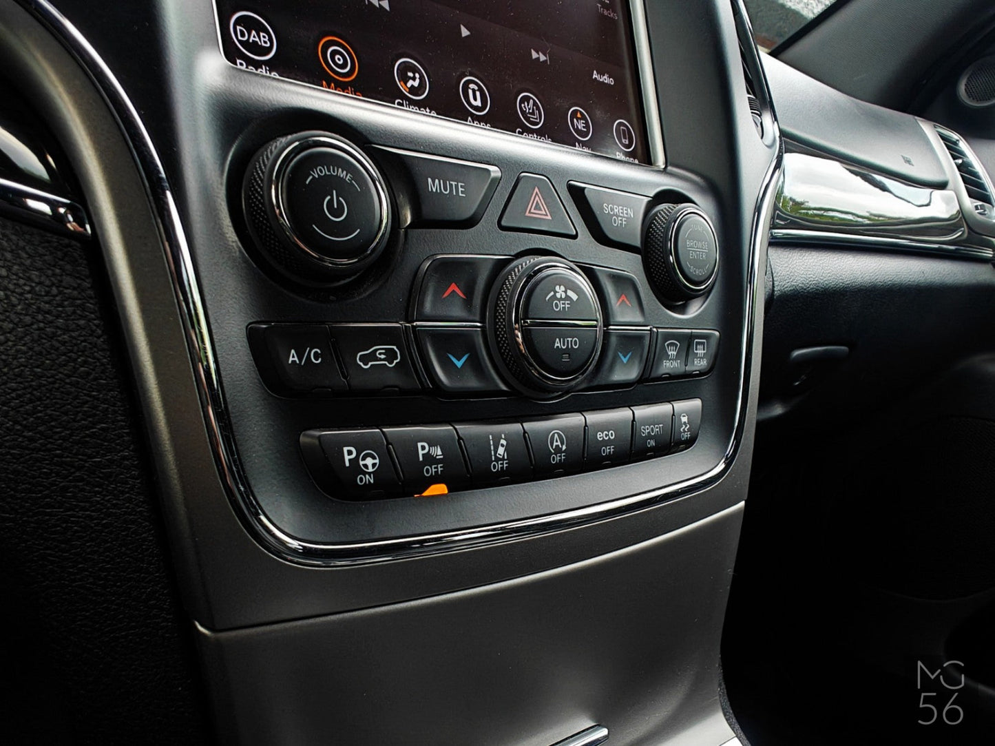 Jeep Grand Cherokee Overland Quadra-Drive II Alpine Diamond Black Crystal - Jeep