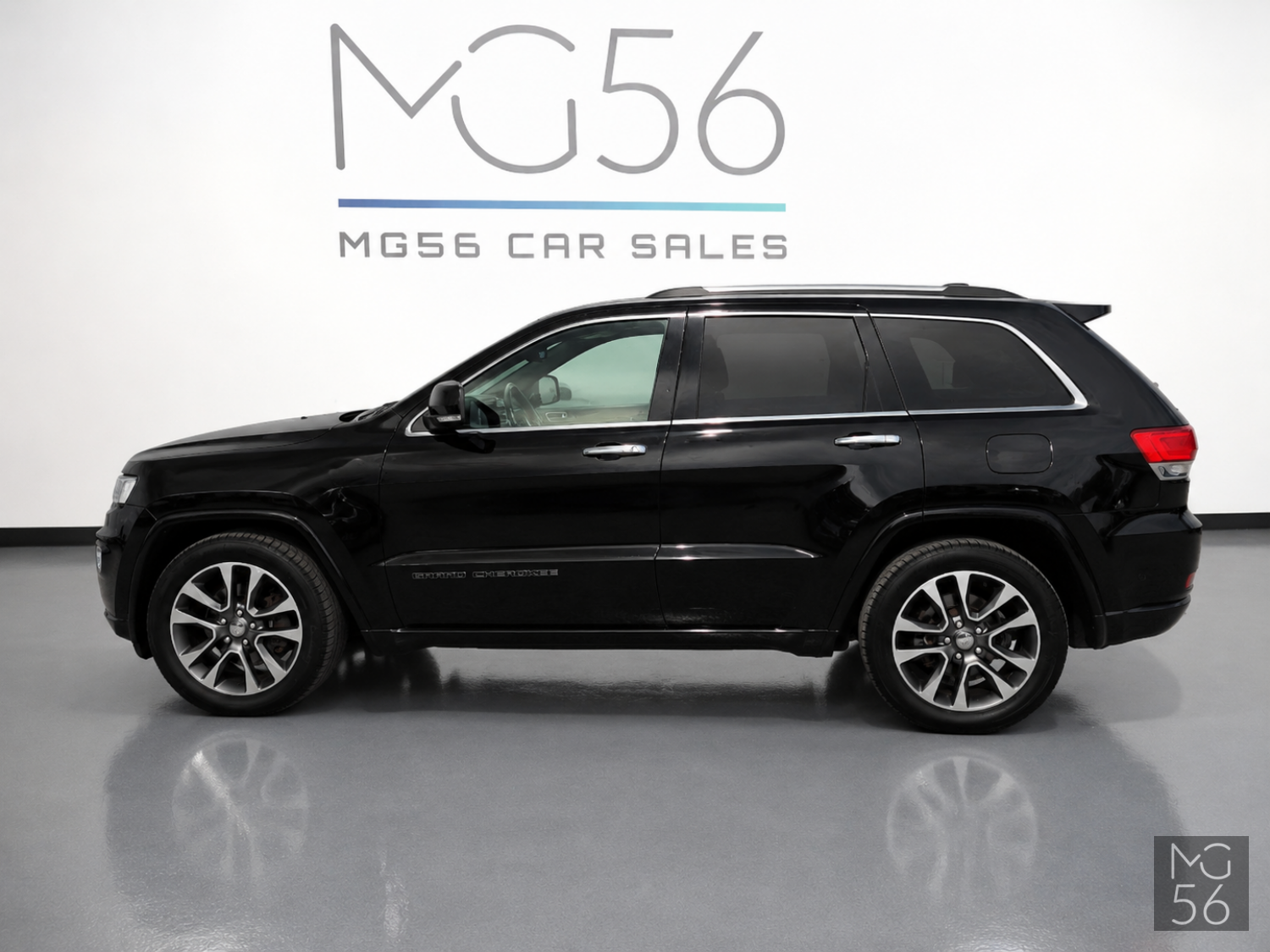 Jeep Grand Cherokee Overland Quadra-Drive II Alpine Diamond Black Crystal - Jeep