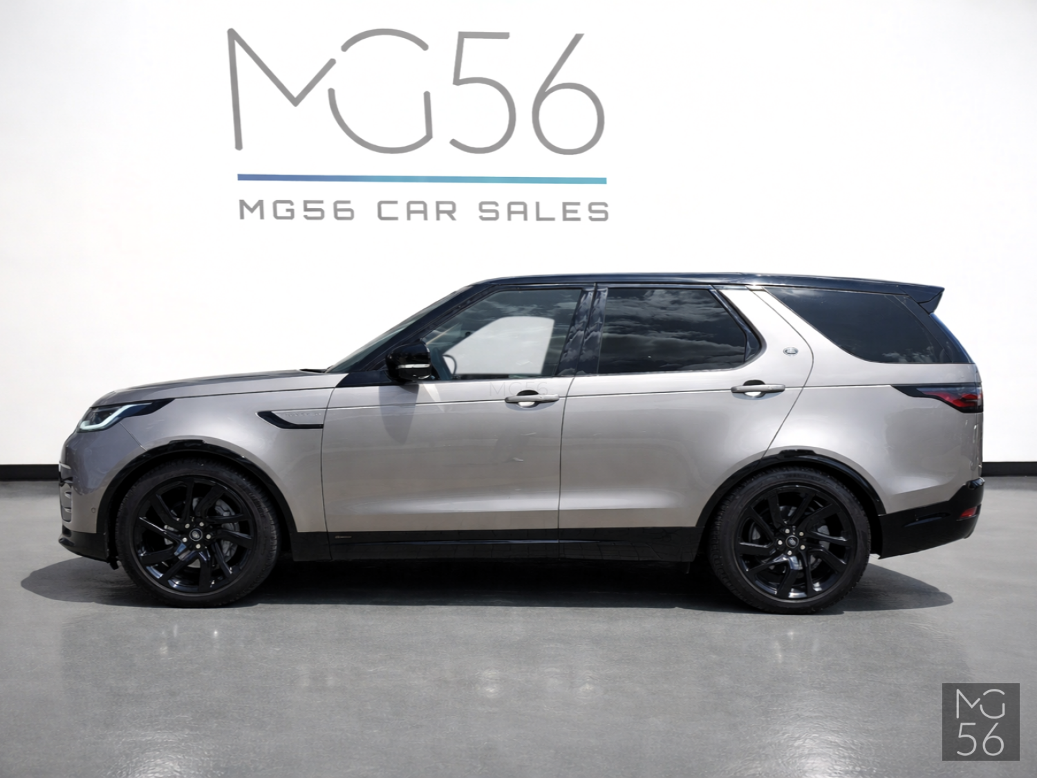 Land Rover Discovery 5 3.0L AWD R-Dynamic 8-Speed Land Rover