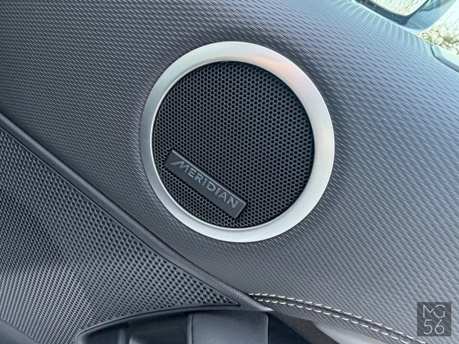 Land Rover Discovery 5 3.0L AWD R-Dynamic 8-Speed Land Rover